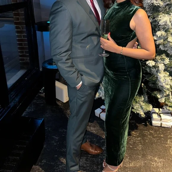 Reformation - Yarden Velvet Dress - Picture 2 of 4